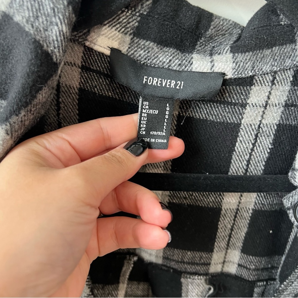 Plaid Button Up Shacket - Picture 4 of 9